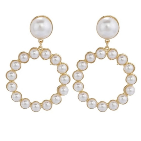 Pearl and Gold 3" Dangle Round Hoop Chic Earrings - Picture 4 of 4